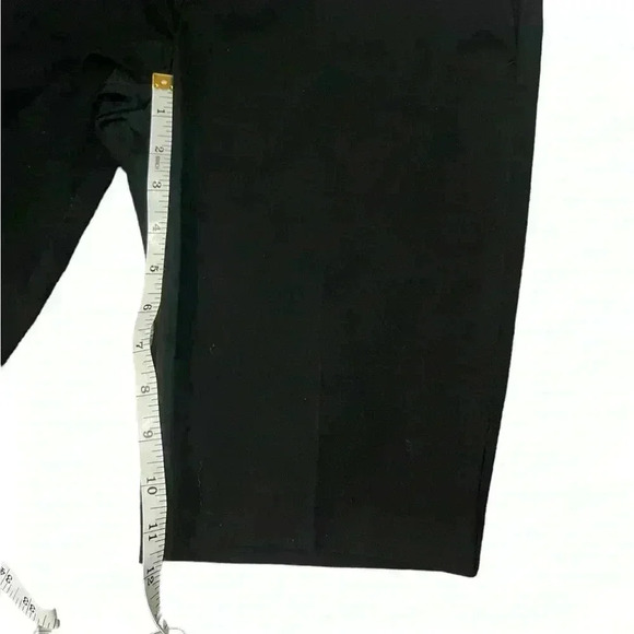 Lauren Ralph Lauren Women's Bermuda Shorts
Black Size 4 - Picture 6 of 11